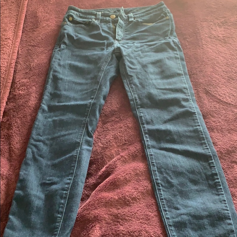 Skinny blue jeans